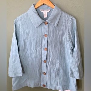 New women’s crinkled button front shirt, size PL